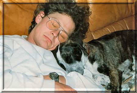 mit Herrchen ein Nickerchen machen